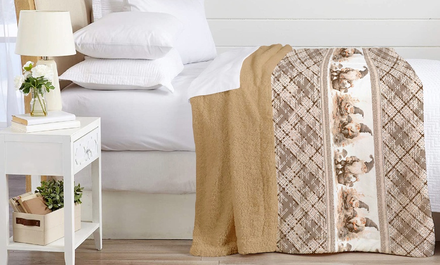 Image 9: Soft and Warm Sherpa Blanket