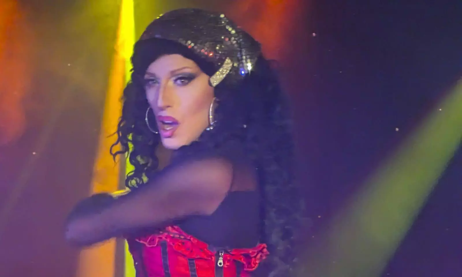 Soirée cabaret avec menu Dalida ou Piaf au Cabaret du Coq à l'Âne