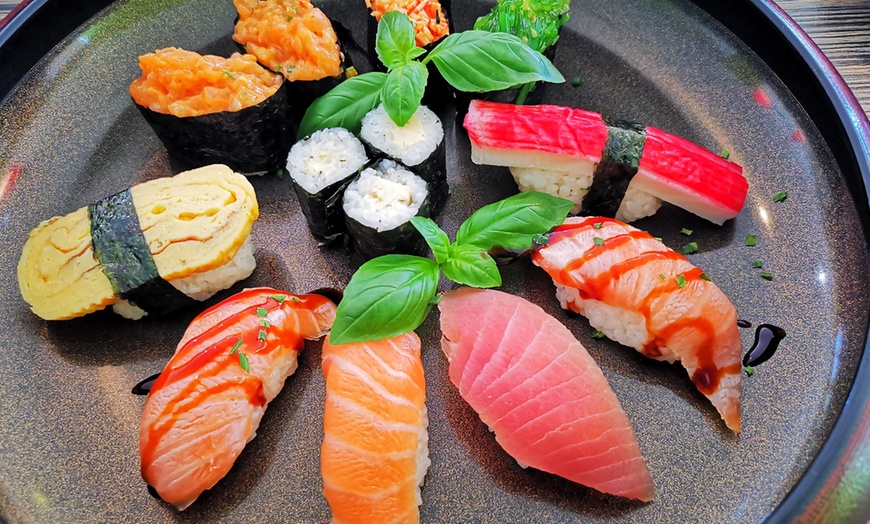 Image 2: Sushi All-You-Can-Eat