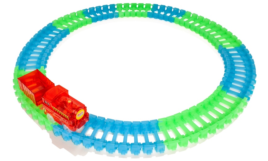 Image 2: Flexible Glow Train Track Set