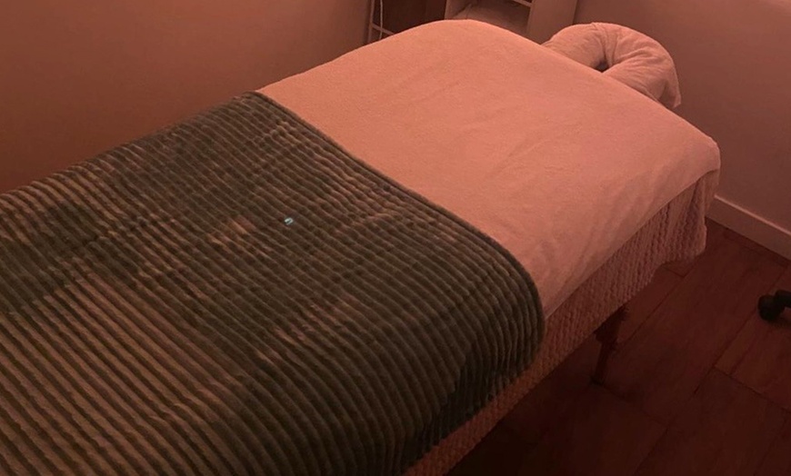 Image 4: Modelage relaxant d'1h ou d'1h15 avec option spa de 30 min ou d'1h