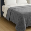 Image 19: Premium Winter Quilt: Soft, Hypoallergenic and Luxurious Comfort
