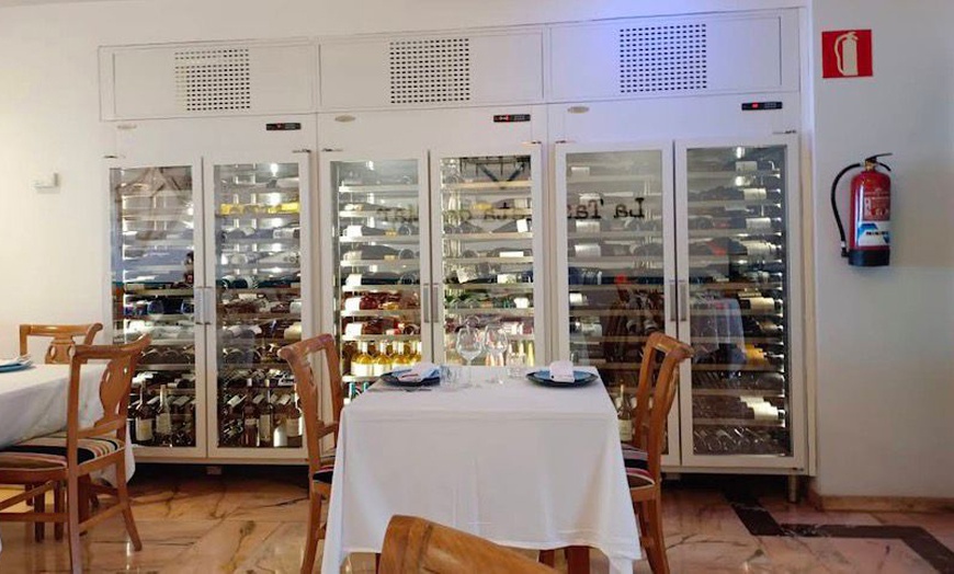 Image 10: Degusta el alma de Valencia: menú frente al mar para 2 o 4 personas