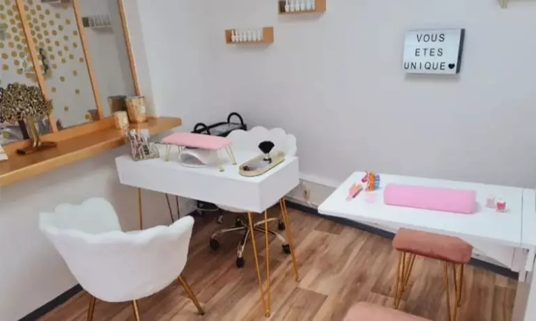 Remise sur Ras de cils / Eye-liner permanent -Le bien-être des parents