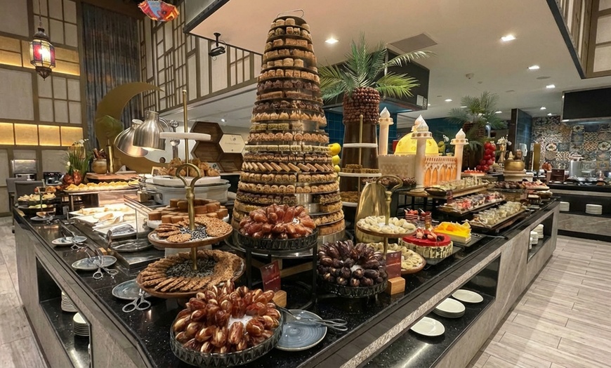 Image 3: Flavor-Filled Iftar Buffet with Global Cuisine & Refreshing Beverages