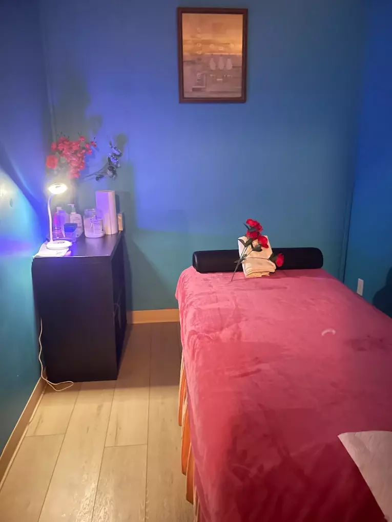 Up to 54% Off on One or Couples Massage at Yoyo Foot Spa
