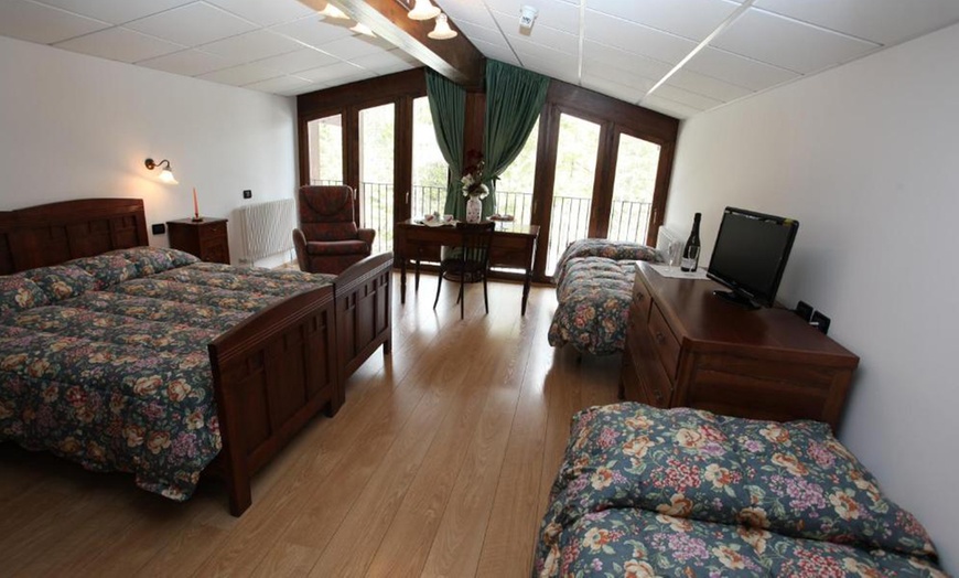 Image 9: Dolomiti: soggiorno con colazione o mezza pensione