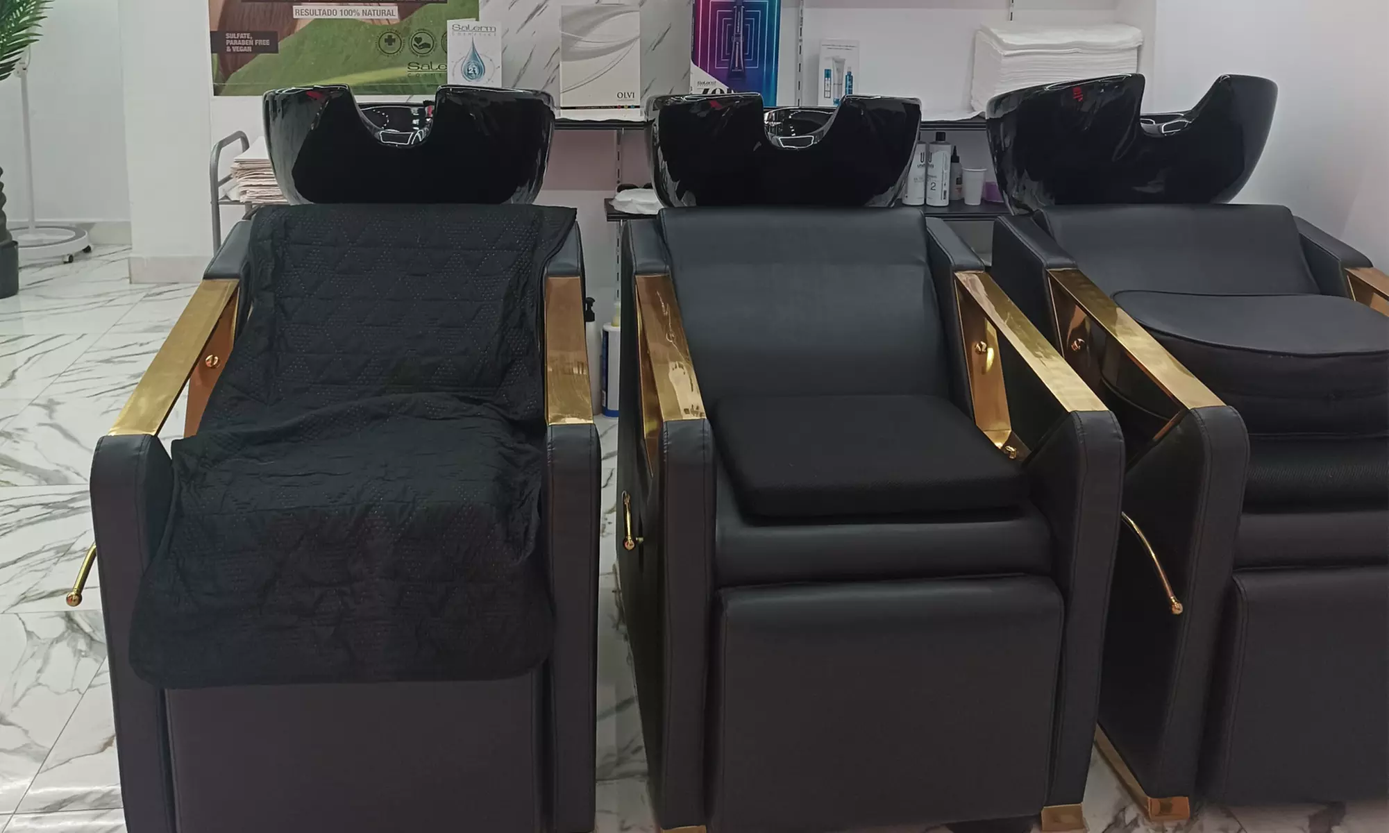 Cuidado capilar con principios activos, corte de puntas y peinado