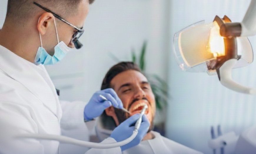 Image 2: Dental Assistant Training or Dental Nurse Training Courses