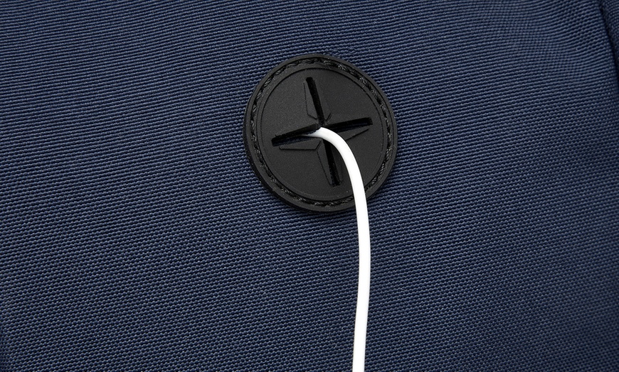 Image 9: Mochila de cabina con ribete rojo