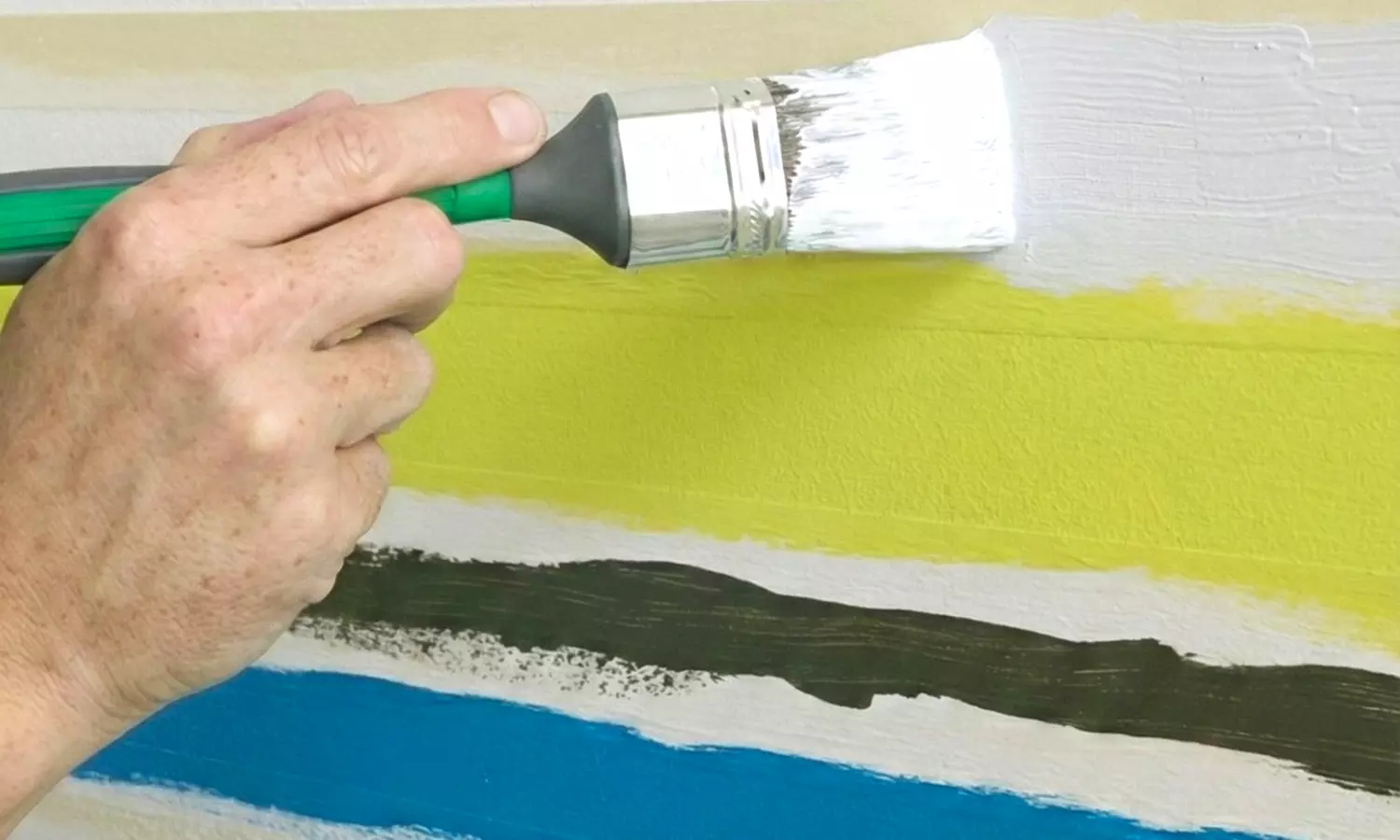 Taller de pintura creativa con picoteo y cava para 1, 2 o 6 personas