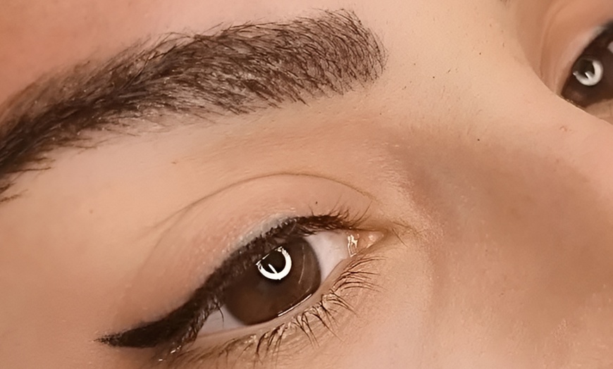 Image 1: Stralende blik met permanente make-up: voor je ogen of wenkbrauwen