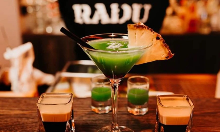 Image 8: Dr. Schiwago Menü mit Hauptgericht, Beilage & Dessert für 1 - 4 Pers.