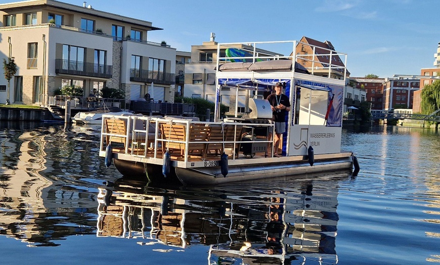 Image 1: 8 Std. Grillboot mieten in Berlin für bis zu 14 Personen (Mo-Do)