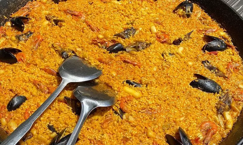 Menú de arroz para compartir, clásico o prémium, para 2 o 4 personas