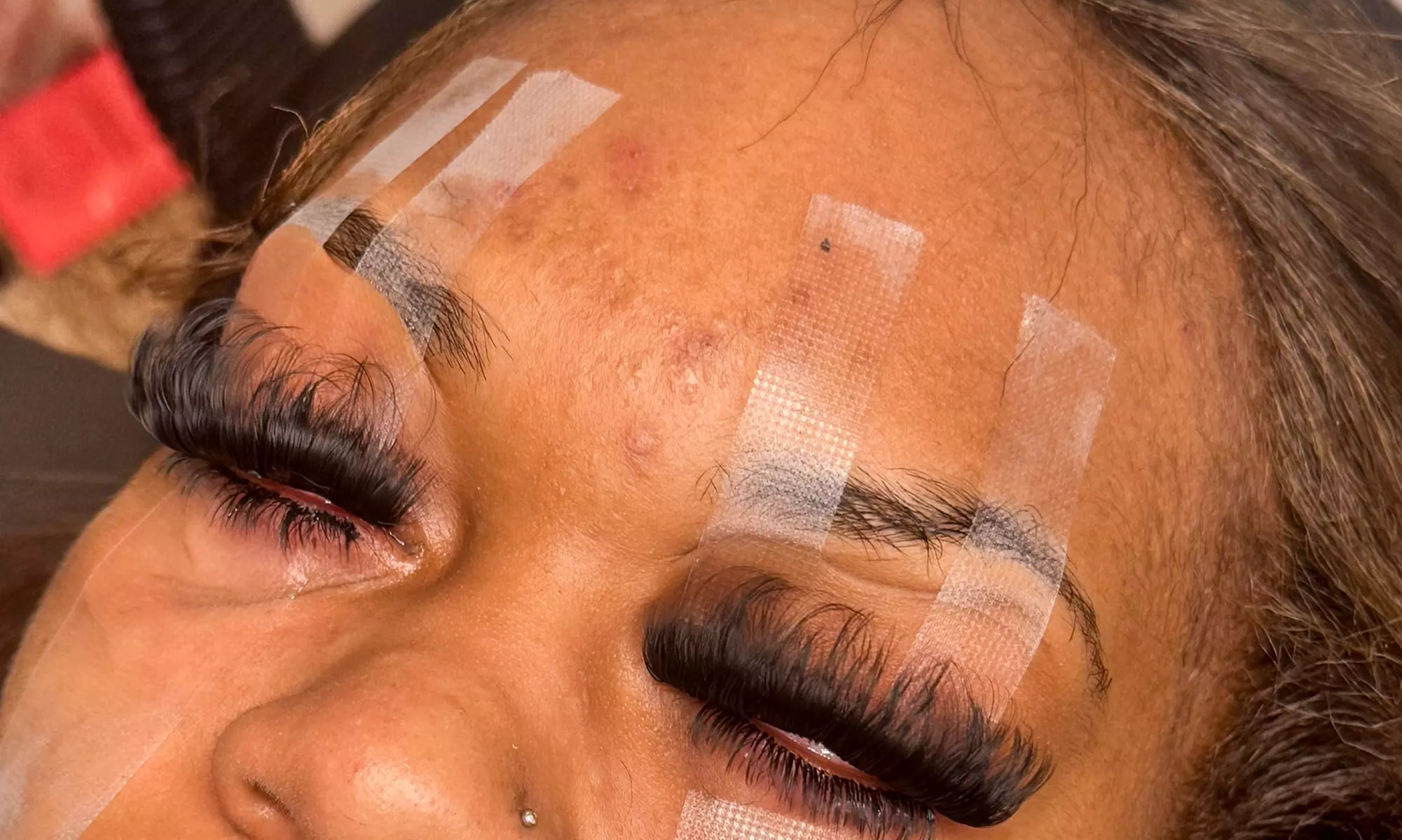 Full Volume and Classic Eyelash Extensions for Glamorous Lashes