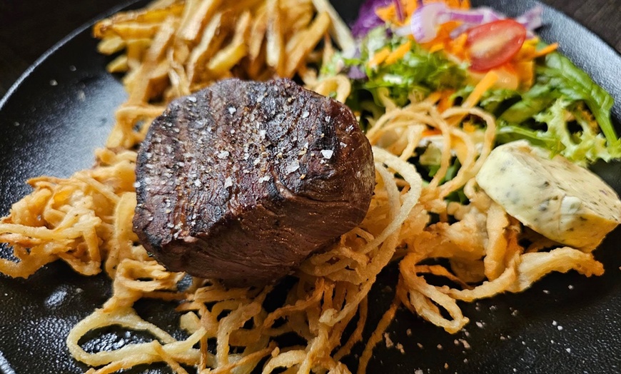 Image 27: Menú de cocina al grill para 2 o 4 con entrante, postre y bebida