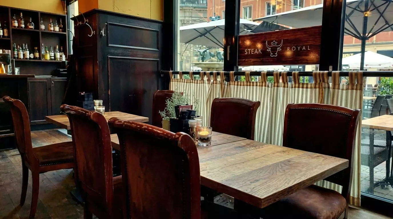 Premium-Tapas nach Wahl inklusive Salsa und Brot