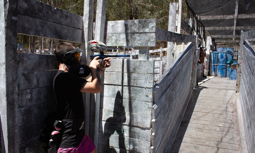 Image 5: Exciting Paintball Party for 5 or 10 People
