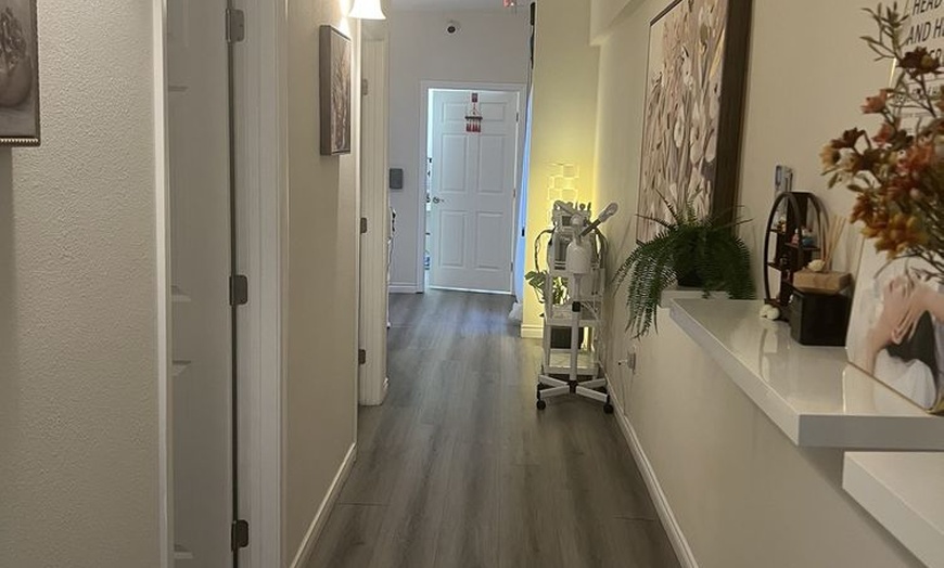 Image 4: Luxury Head Spa Treatments for 1 or 2 with Massage on Neck and Scalp 