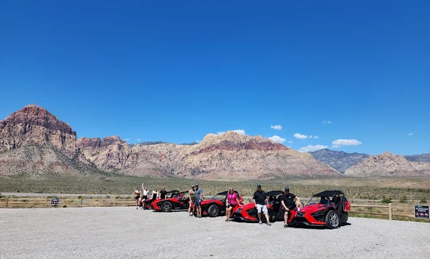 Image 5: Cruise in Style with The Exclusive Polaris Slingshot Rental!