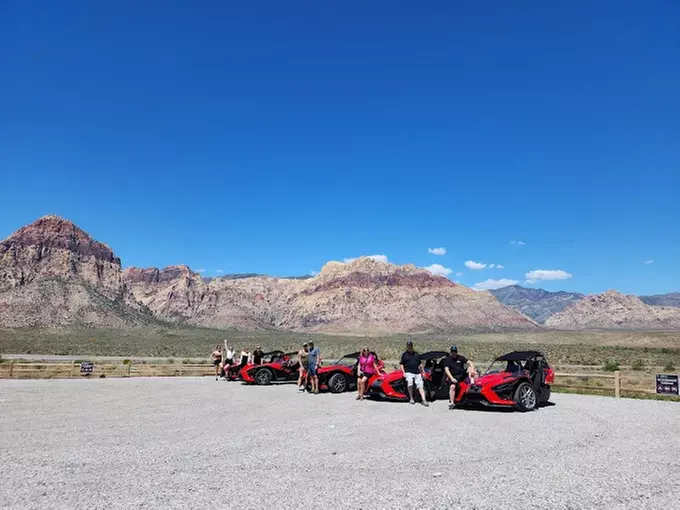 Cruise in Style with The Exclusive Polaris Slingshot Rental!