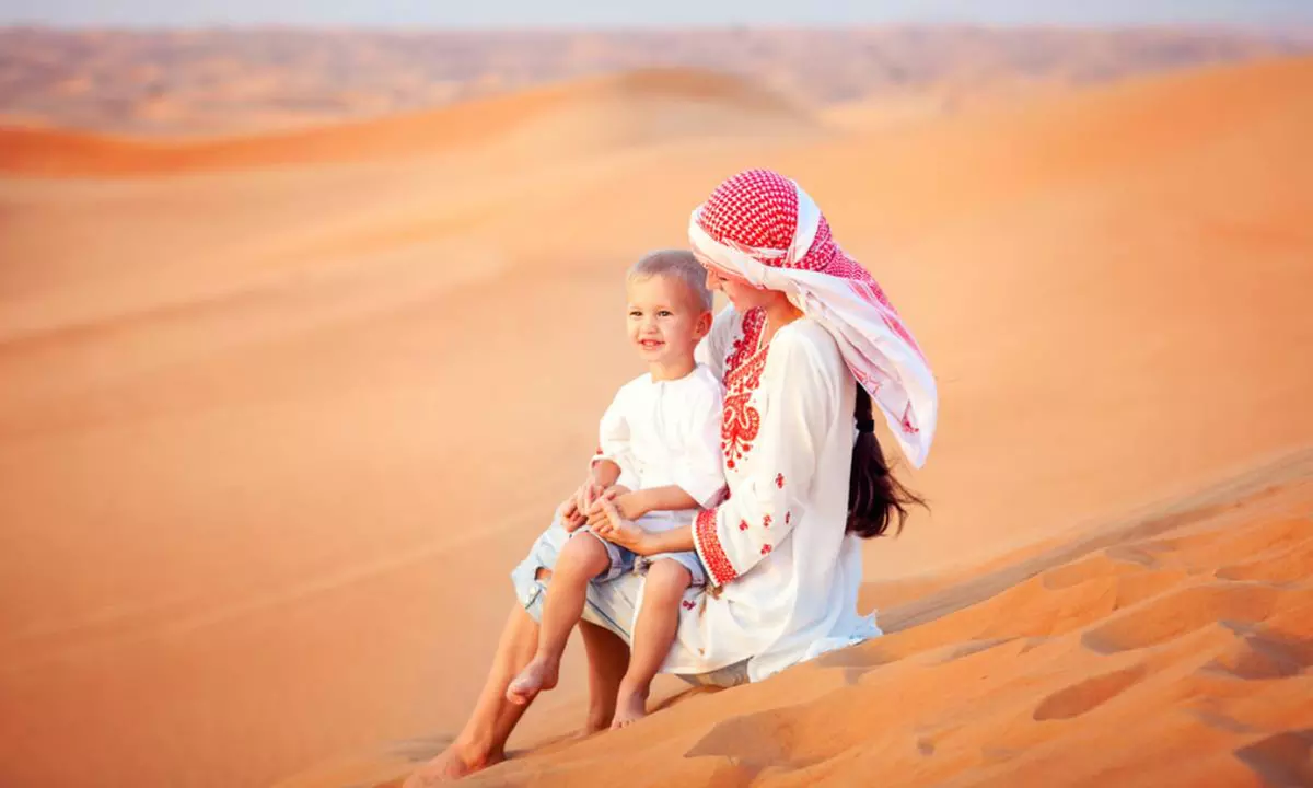 Desert Safari with Dinner and Live Entertainment and Optional Quad Bike Experience for Up to Four with Jarf Tourism - Image 3