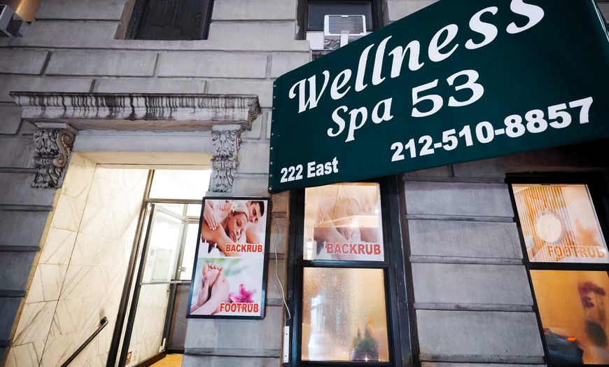 Image 2: Hot Stone Massage with Essential Oils: One, Two or Three Sessions