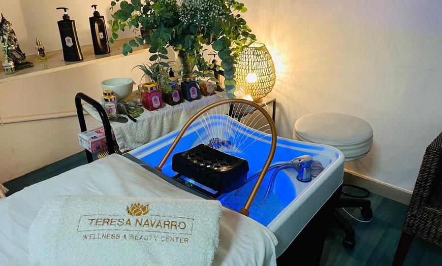 Image 2: Holistic head spa de 60 o 90 minutos con masaje de pies para 1 persona
