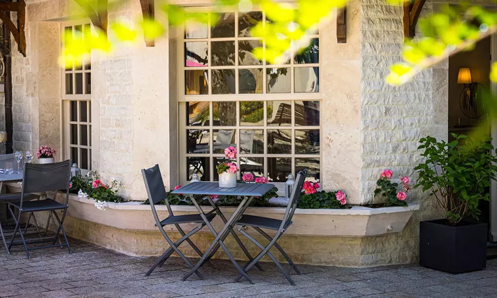 PROCHE DIJON | Saint-Seine-l'Abbaye - Logis Relais De La Source 3*