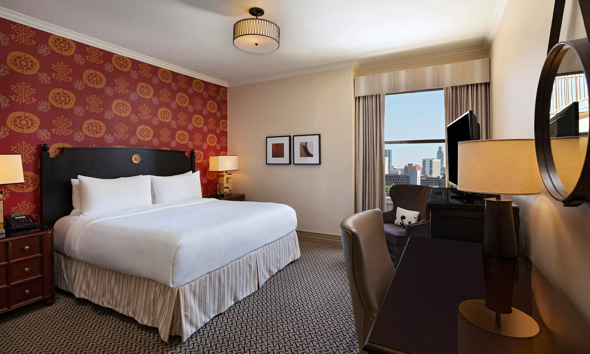 Stay in Austin, TX with Elegant Charm & Prime Downtown Location