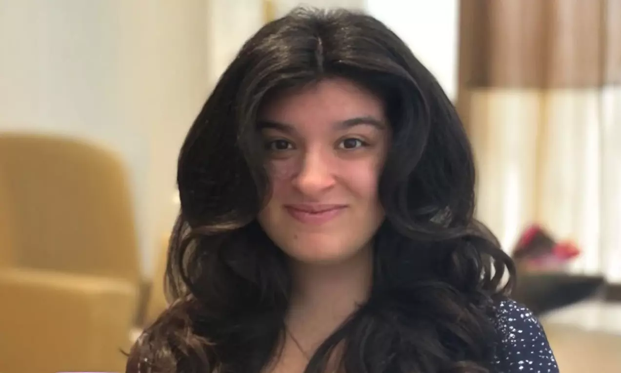 Achieve Glossy Hair with One or Five Blowout Sessions