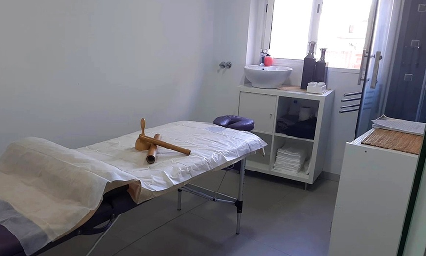 Image 2: Masajes de 30, 45, 60 o 70 minutos con rituales y aceites esenciales