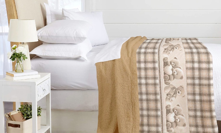 Image 11: Couverture plaid double face sherpa et microfibre