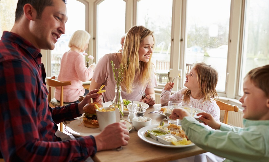 Image 6: Get a tastecard - Save on Restaurants, Coffee, Sweet Treats and More!