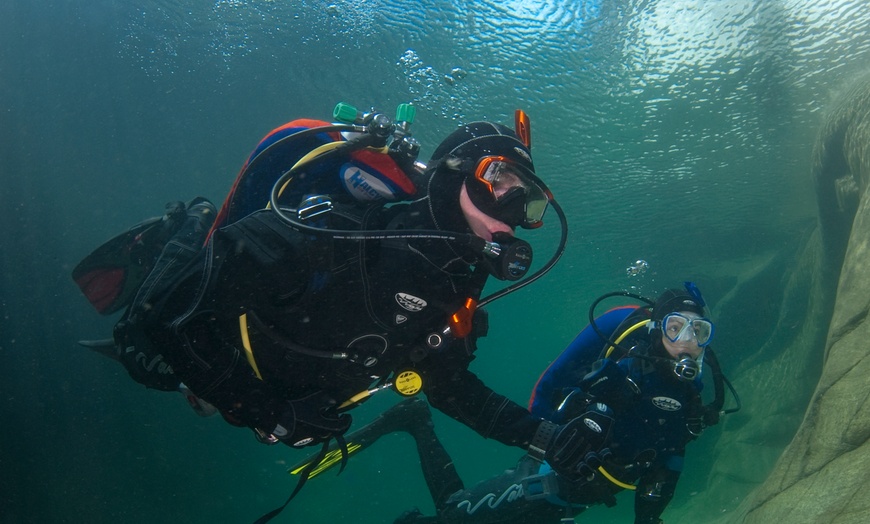 Image 2: Scuba Diving Experience