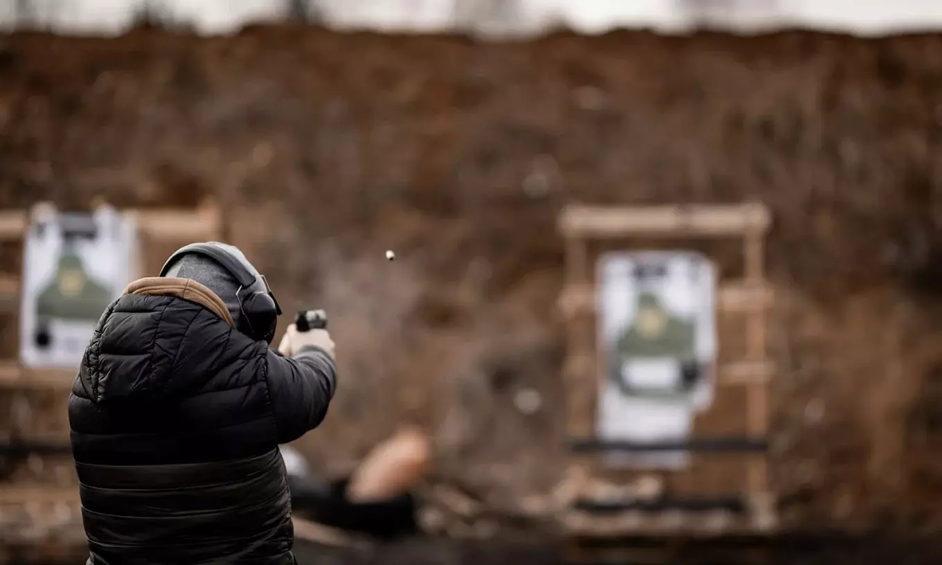 Wejście na strzelnicę: pakiet Startowy lub Startowy Plus