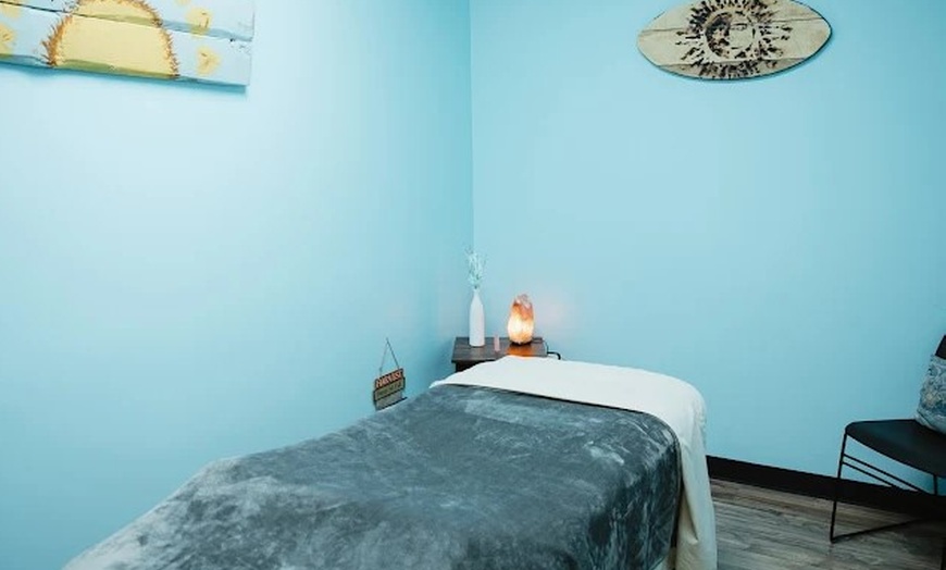 Image 2: Relax with a Therapeutic Massage Session 