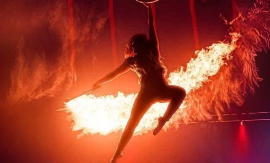 Image 8: The Christmas Circus of Wonders & Curiosities (Nov 29th - Jan 4th)