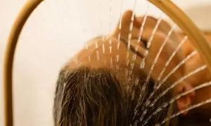 Ritual de head spa japonés para 1 persona con opción a tratamiento facial o corporal (ahorra hasta un 60%)