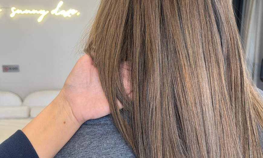 Image 4: Transform with Conditioning, Blow-Out, Partial Highlights, & More