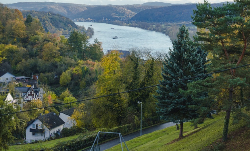Image 10: 3-Gänge-Herbstmenü mit Rheinblick für 2 - 4 Personen