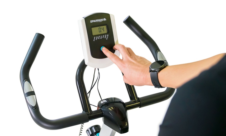 Image 18: Equipements de fitness Sparraw : machine squats, banc, vélo, rameur