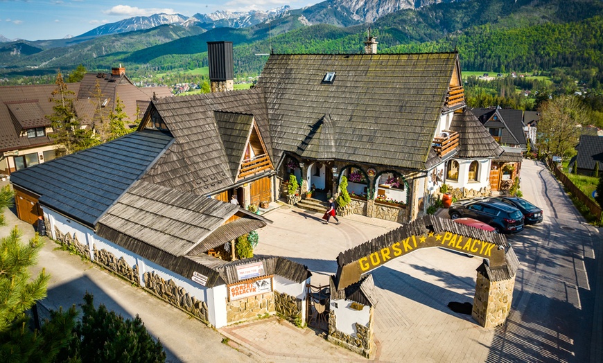 Image 2: Kościelisko: 1-7 nocy ze śniadaniami lub wyżywieniem HB