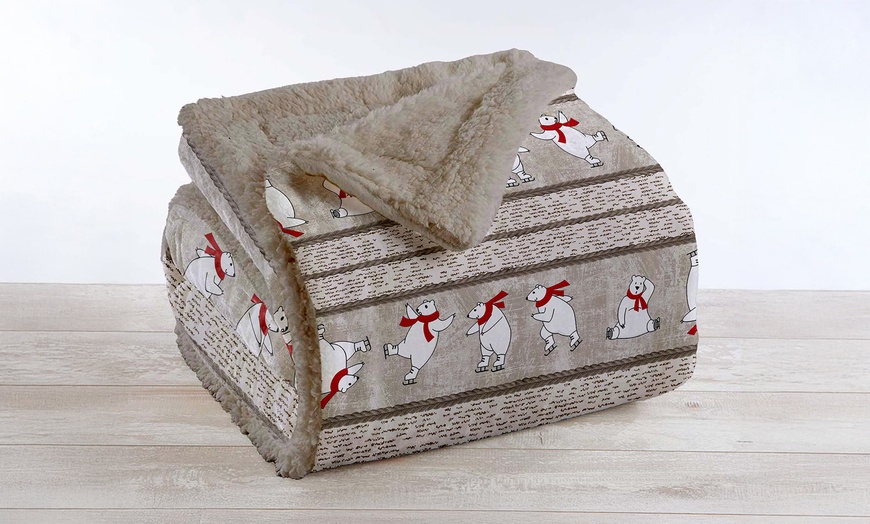 Image 17: Plaid réversible sherpa et microfibre
