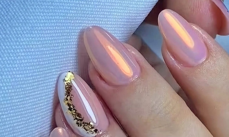 Image 10: 1 o 3 sesiones de manicura y/o pedicura express con semipermanente