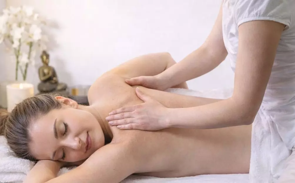 60 Min. Teilkörpermassage oder Ganzkörpermassage für Frauen