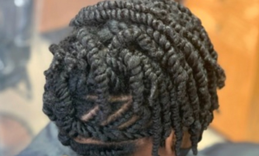 Image 5: Up to 51% Off on Salon - Natural Hair Care at Ready, Set, Cosmo
