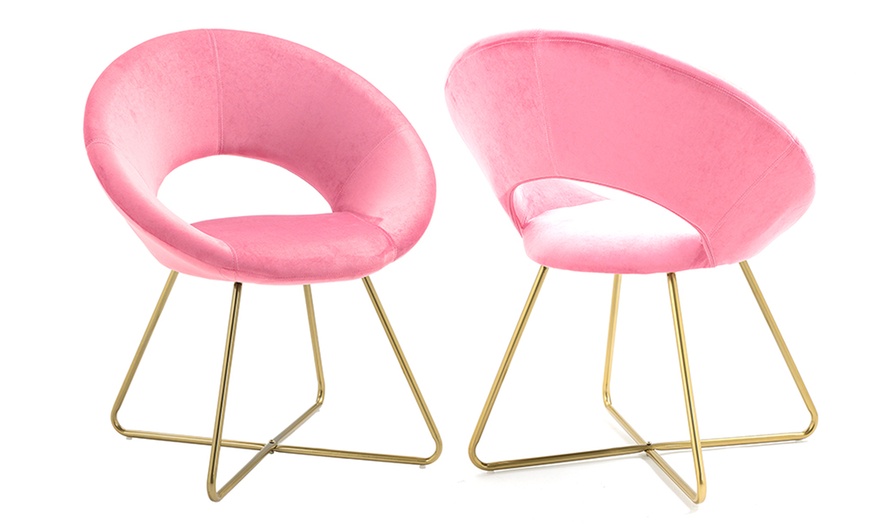 Image 5: Butaca circular con acabado de terciopelo y estructura en metal dorado