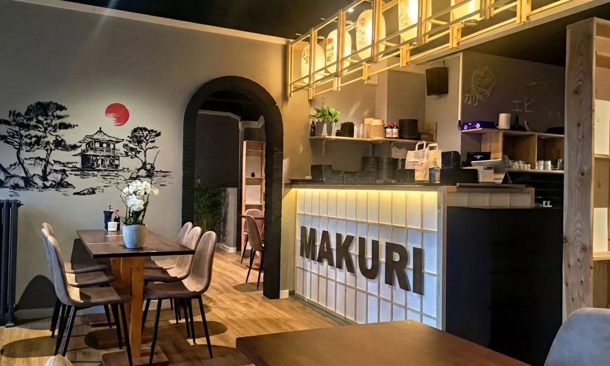 Vorspeise & Sushi-Platte für 2 oder 4 Personen